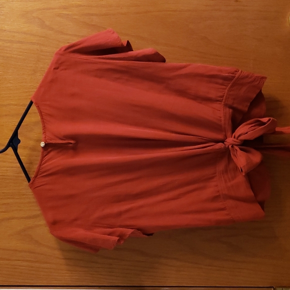 Top - Picture 2 of 3